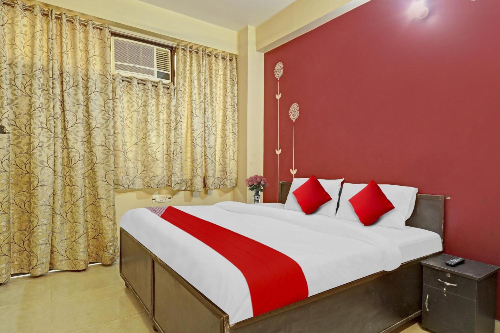 Hotel O A.K Palace New Delhi Bagian luar foto