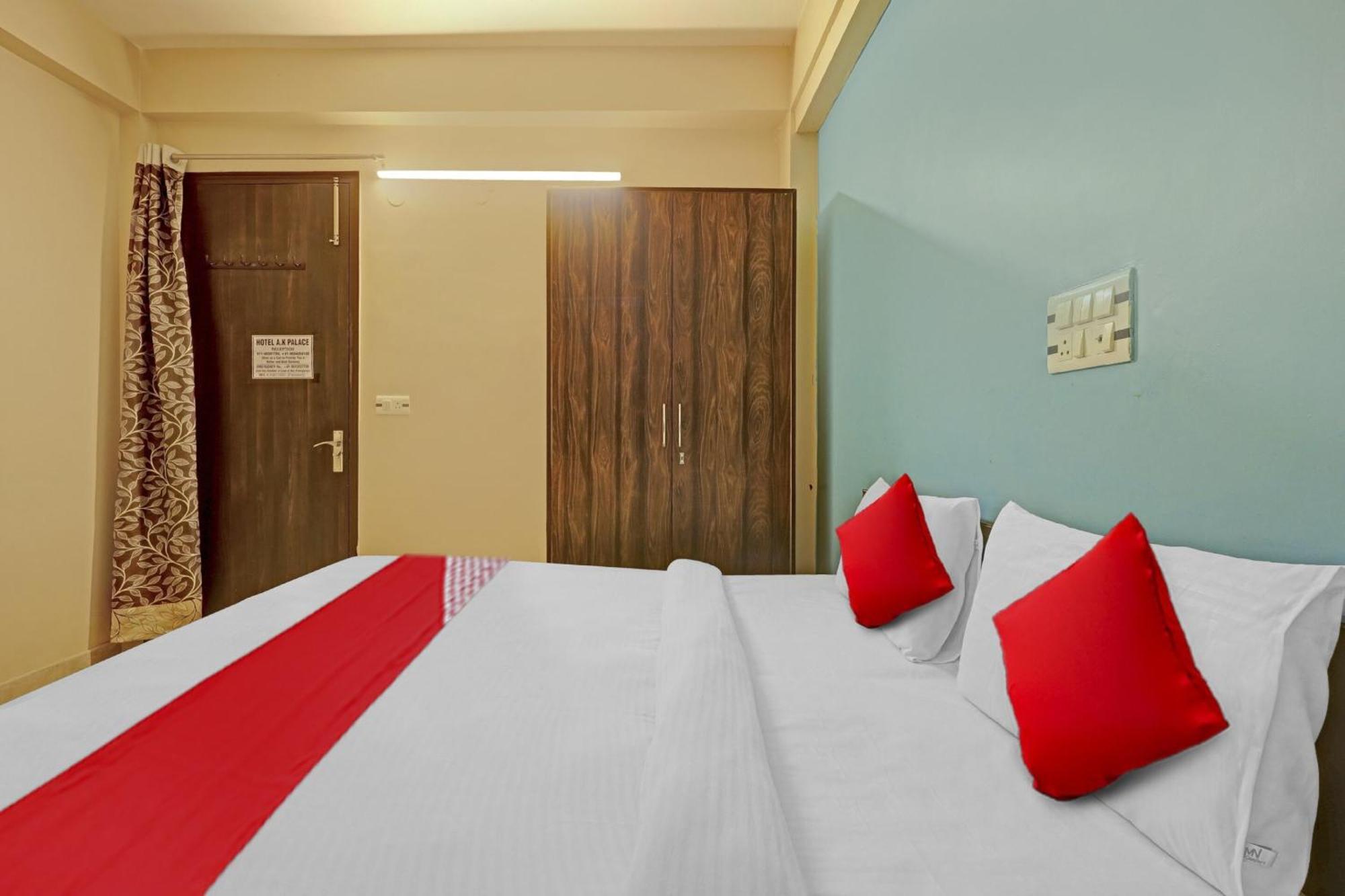 Hotel O A.K Palace New Delhi Bagian luar foto