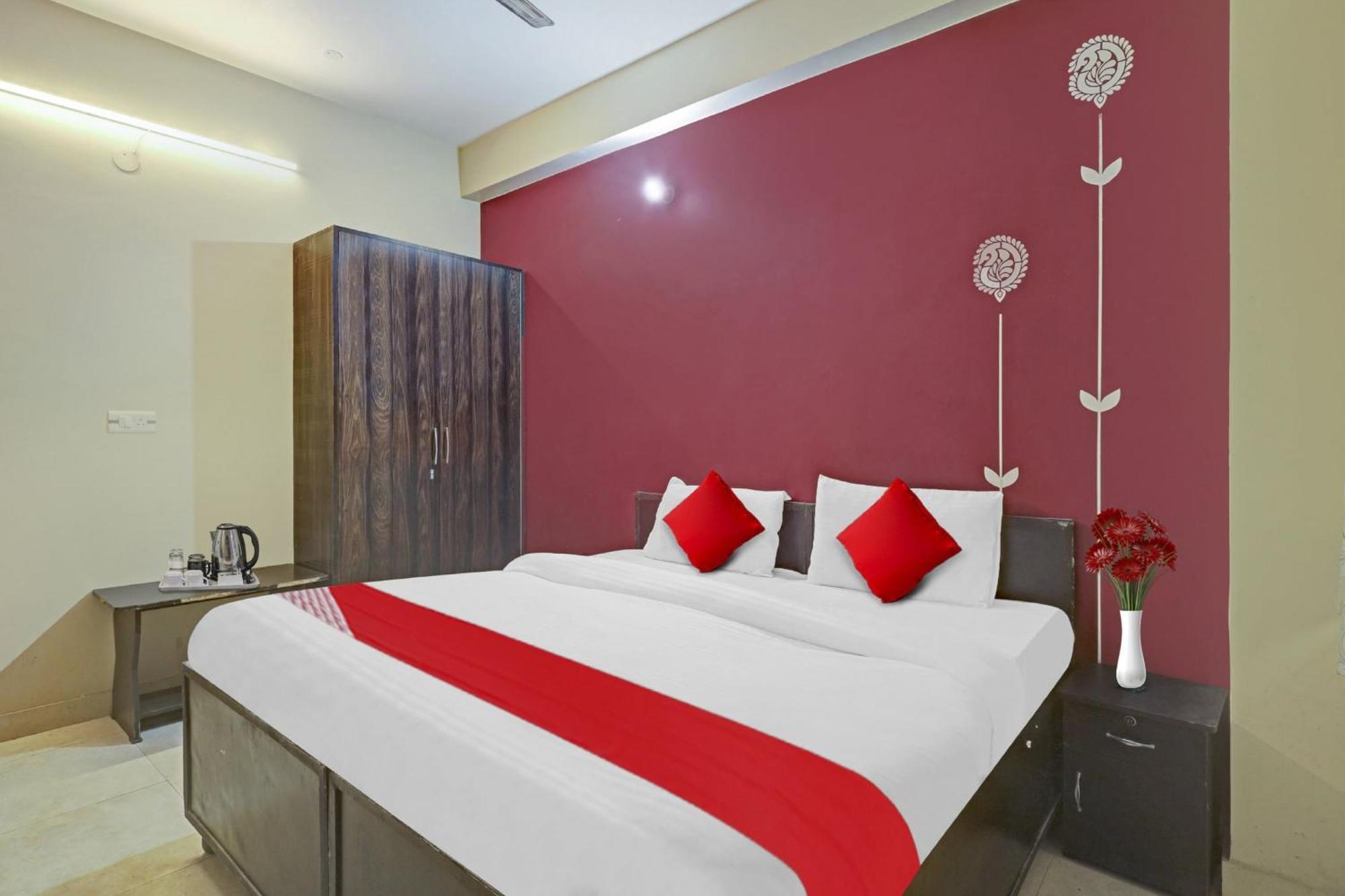 Hotel O A.K Palace New Delhi Bagian luar foto