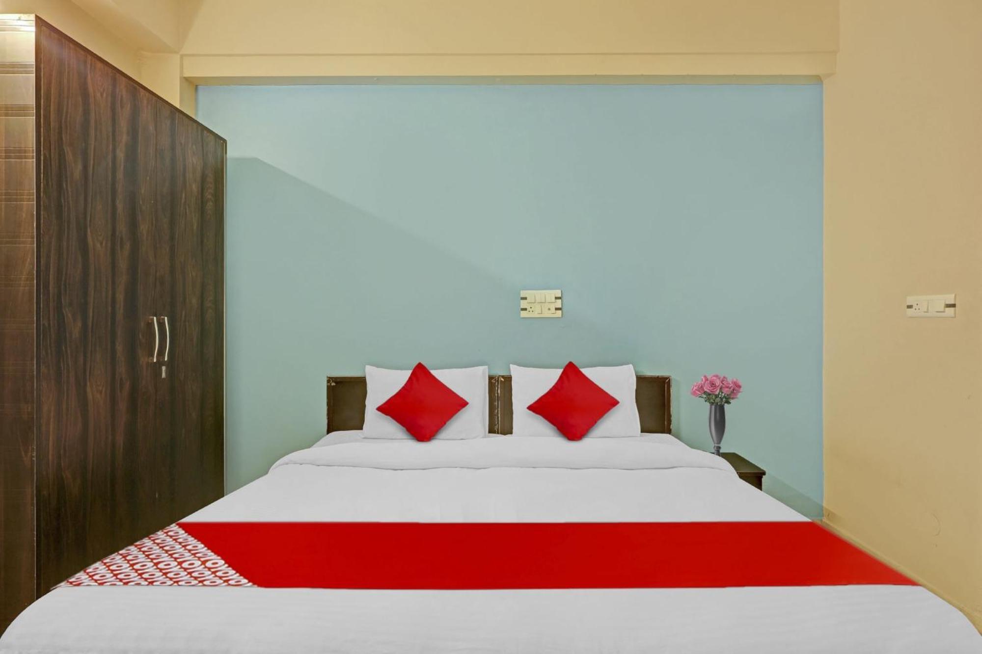 Hotel O A.K Palace New Delhi Bagian luar foto